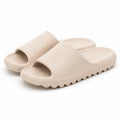 Claquettes 40/41 en mousse beige à semelle crantée pour usage quotidien